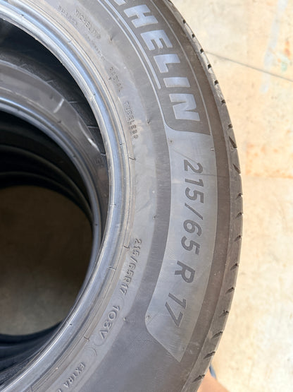 215/65/17 - Estive - Michelin - DOT 2021 - Usato