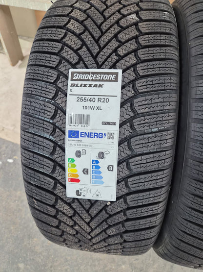 255/40/20 - Invernali -  Bridgestone - DOT 2026 - Nuovo - (2 gomme)