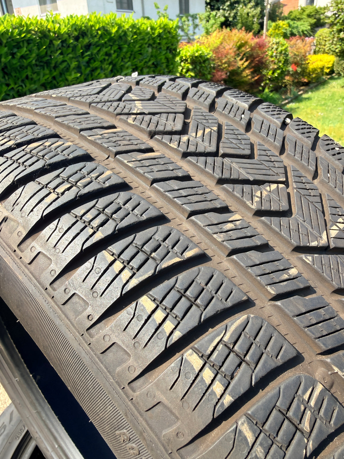 285/45/20 - Invernali - Pirelli - DOT 2019 - Usato