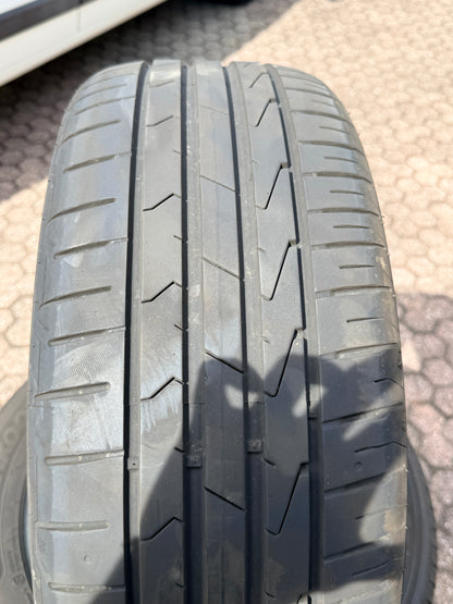 215/55/17 - Estive - Hankook - DOT 2023 - Usato