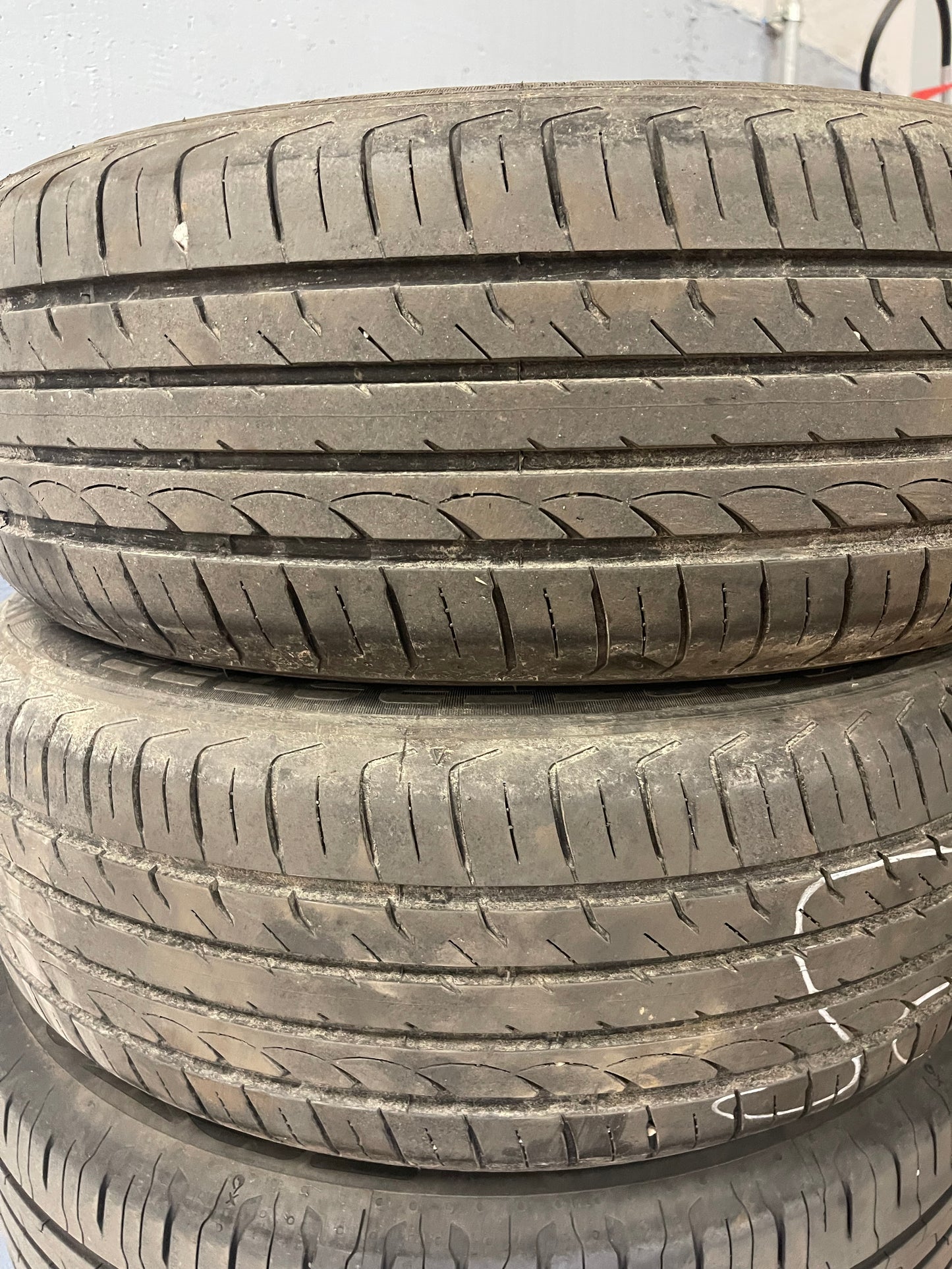 185/60/15 - Estive - Mastersteel - DOT 2022 - Usato
