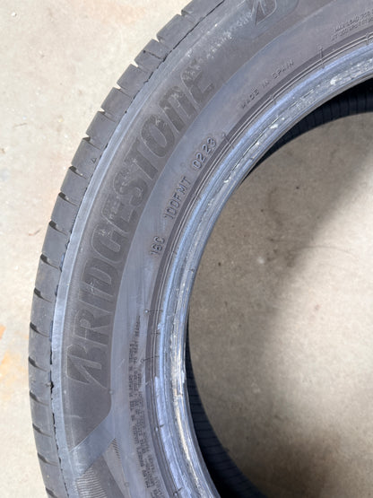 225/55/18- Estive- Bridgestone - DOT 2023 - Usato