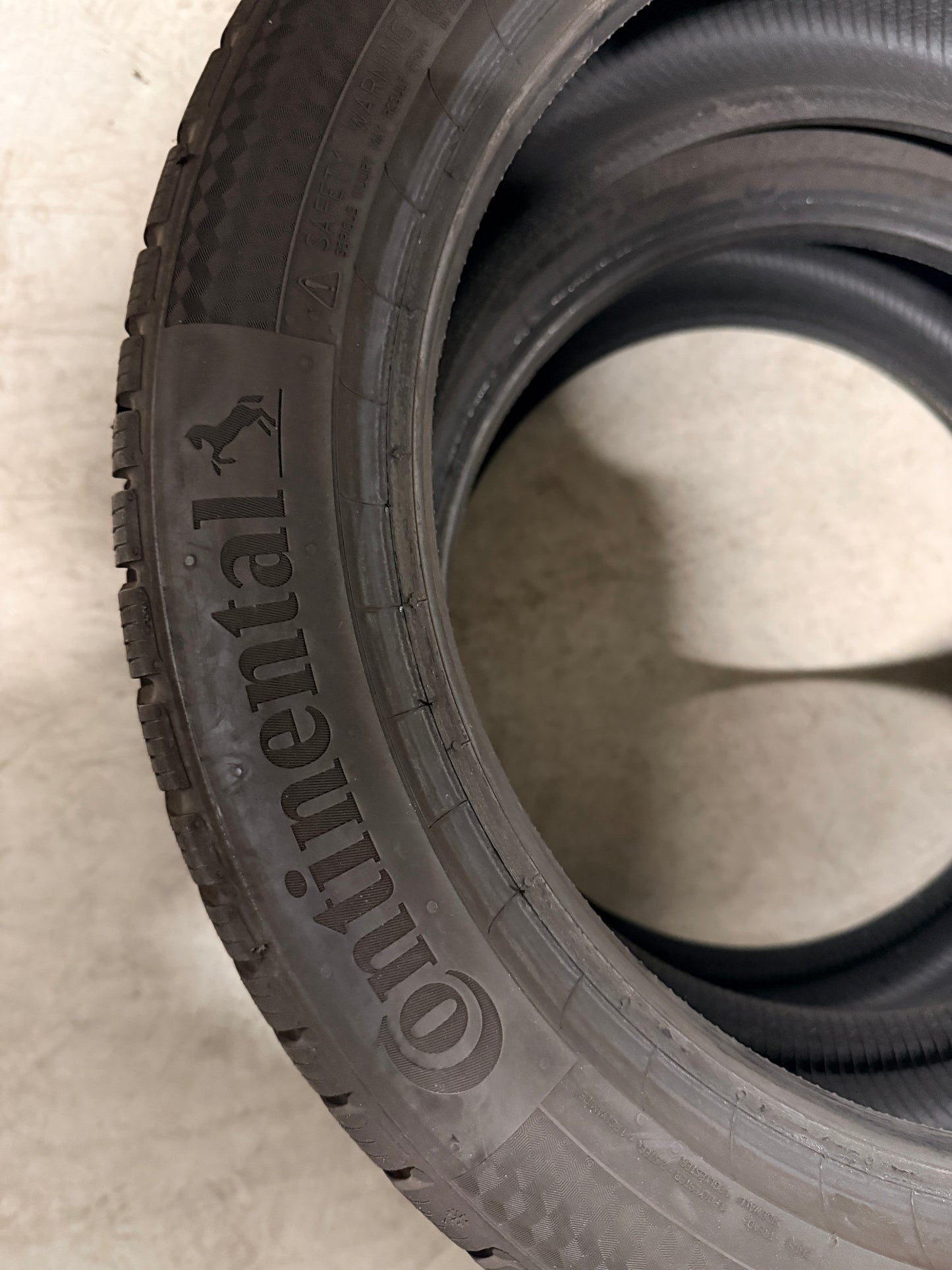 205/50/17- Invernali - Continental - DOT 2022 - Usato