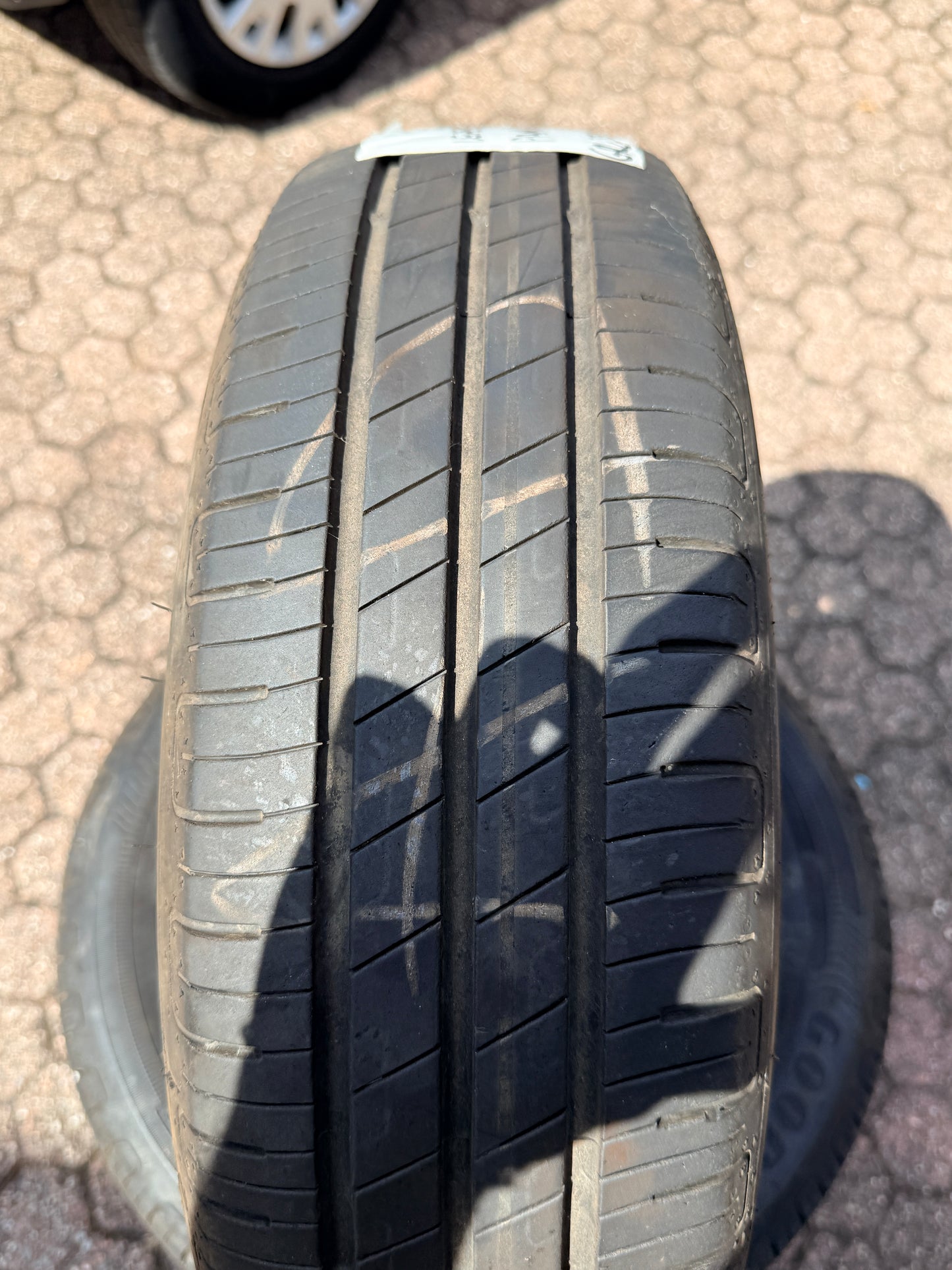 175/65/14 - Estive - Goodyear - DOT 2023 - Usato