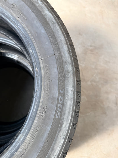 215/60/17 - Estive - Bridgestone - DOT da verificare - Usato