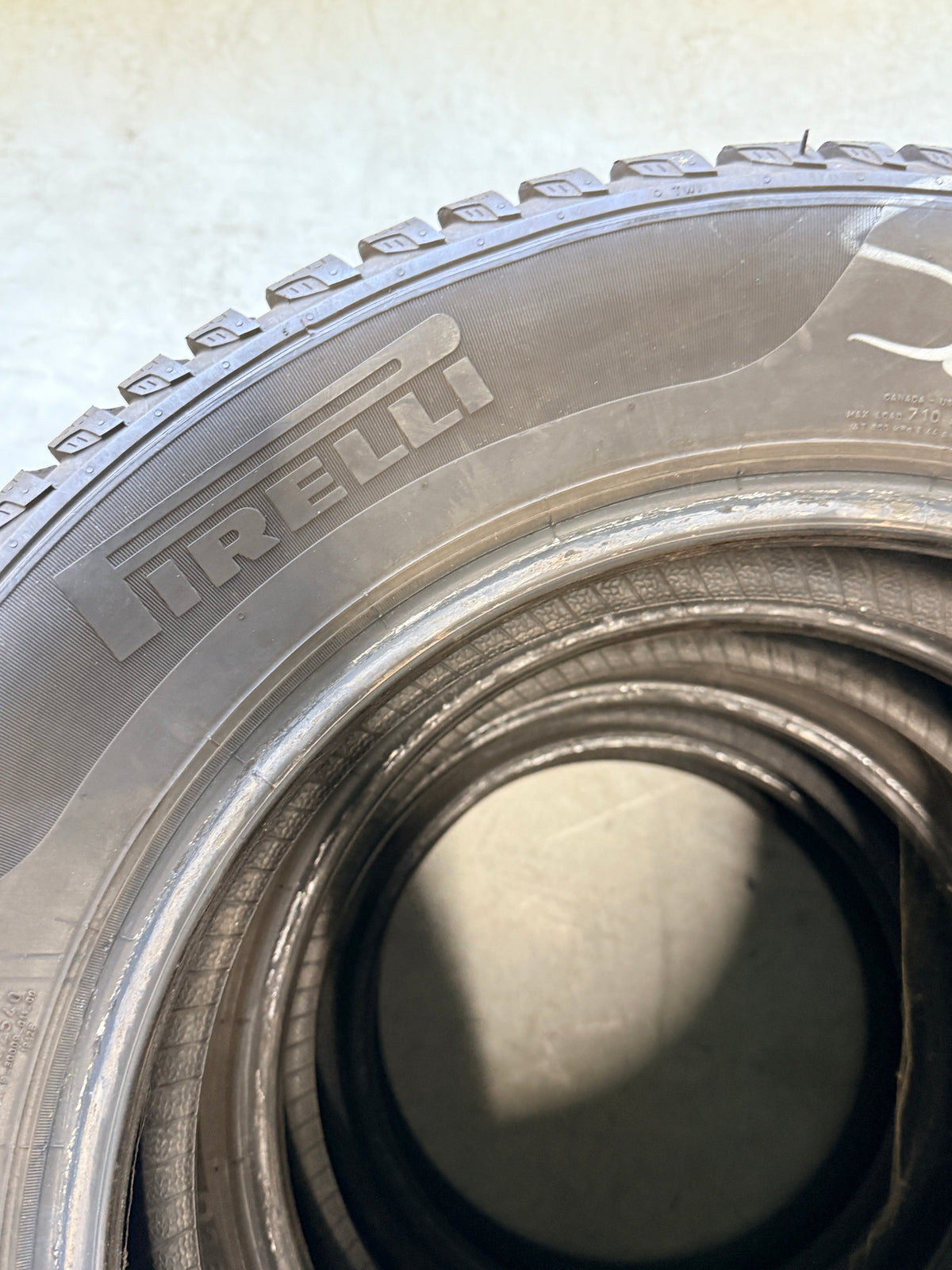 215/60/17 - Invernali - Pirelli - DOT 2021/2022 - Usato