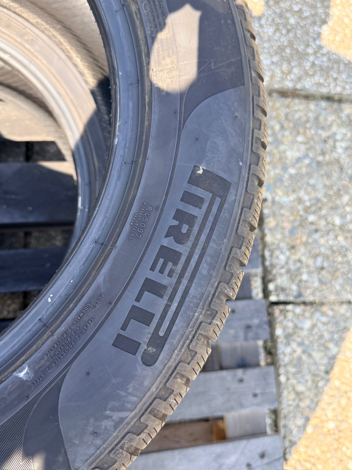 235/55/18 - Invernali - Pirelli - DOT 2020 - Usato