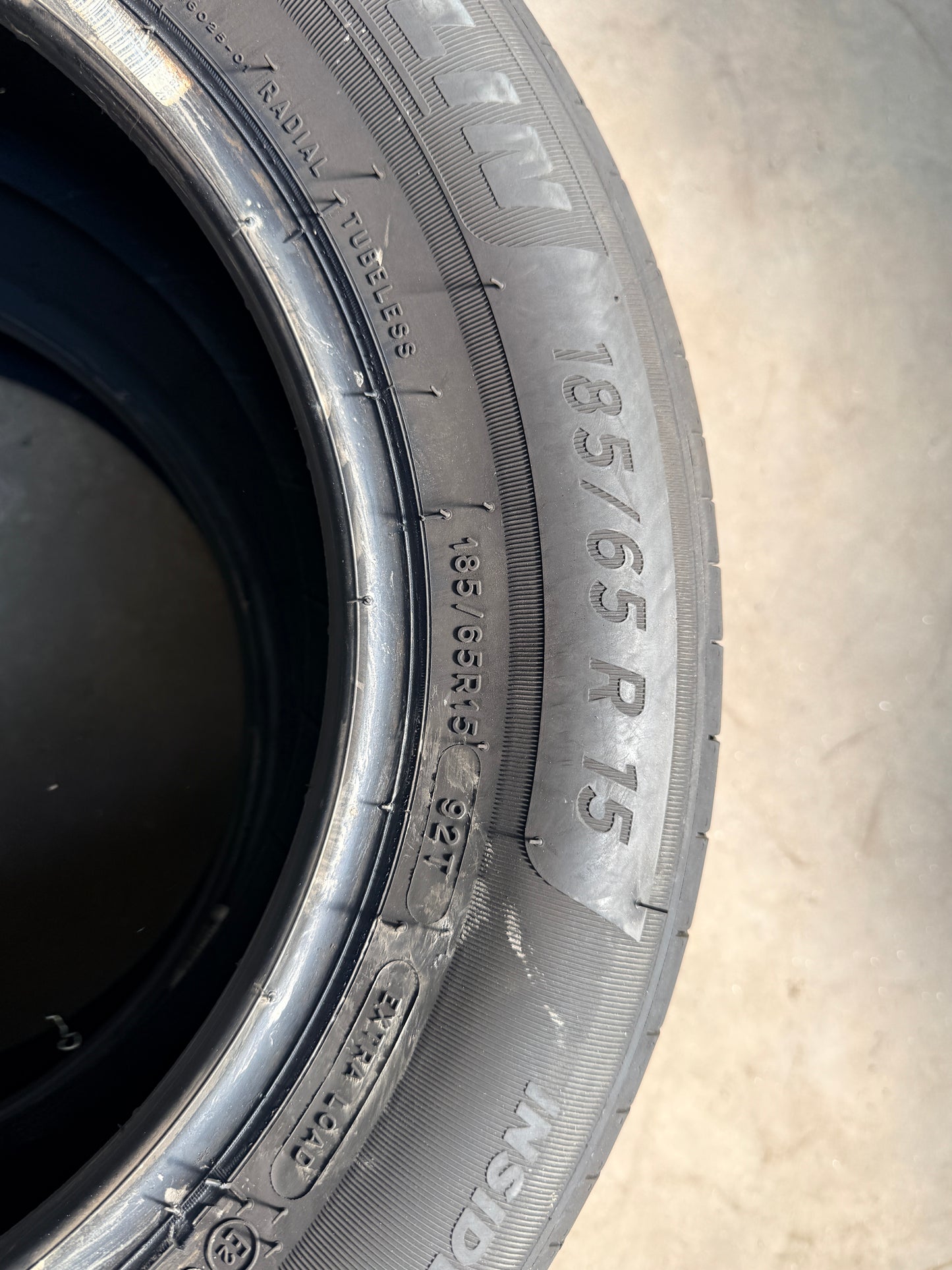 185/65/15 - Estive - Michelin - DOT 2024 - Usato