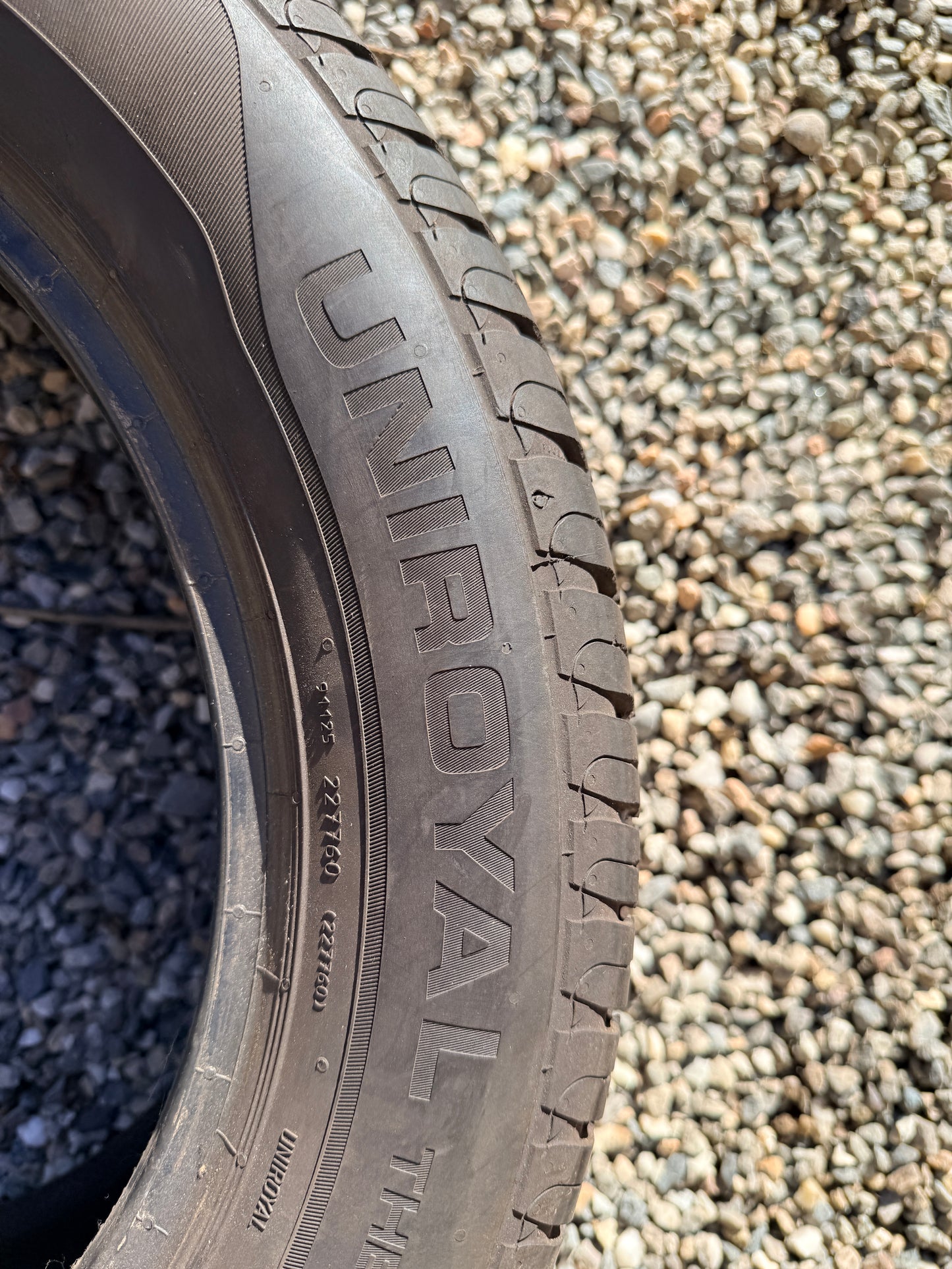 205/55/16 - Estive - Uniroyal - DOT 2018 - Usato