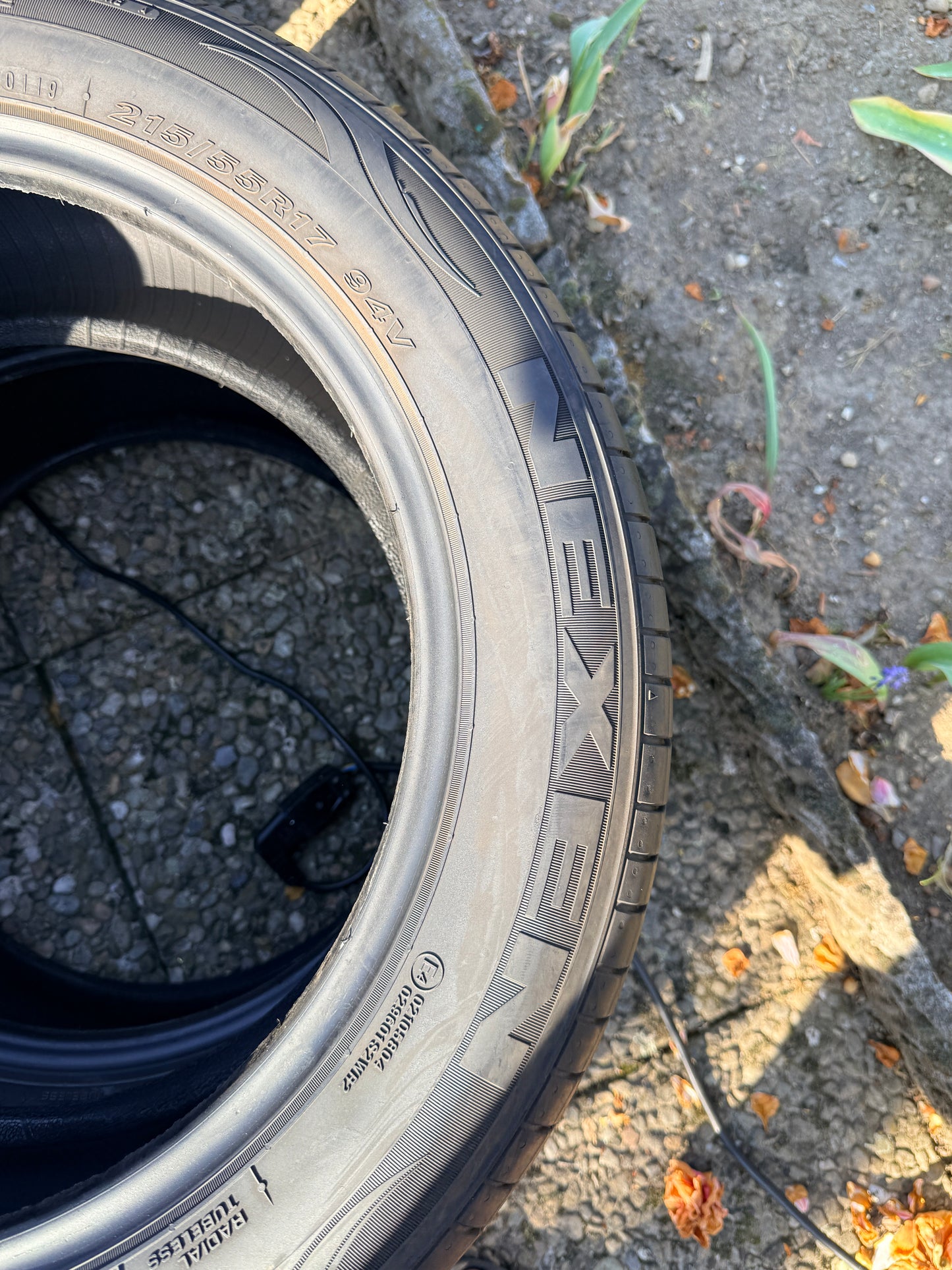 215/55/17 - Estive - Nexen - DOT 2019/2021 - Usato
