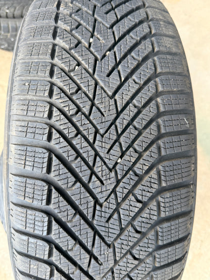 235/50/20 - Invernali - Pirelli - DOT 2022 - Usato