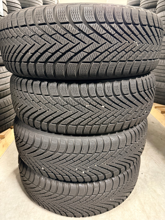 215/60/17 - Invernali - Pirelli - DOT 2021 - Usato