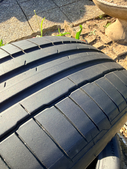 235/55/19 - Estive - Hankook - DOT 2025 - Usato