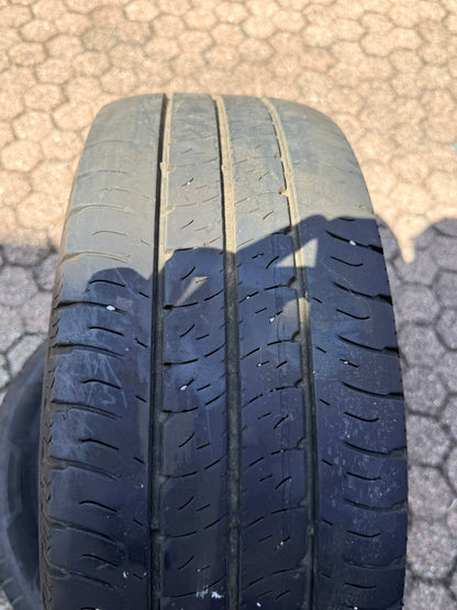 215/65/15C - Estive - Goodyear - DOT 2022 - Usato