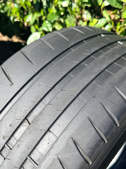 245/40/19 - Pista - Michelin - DOT 2022 - Usato