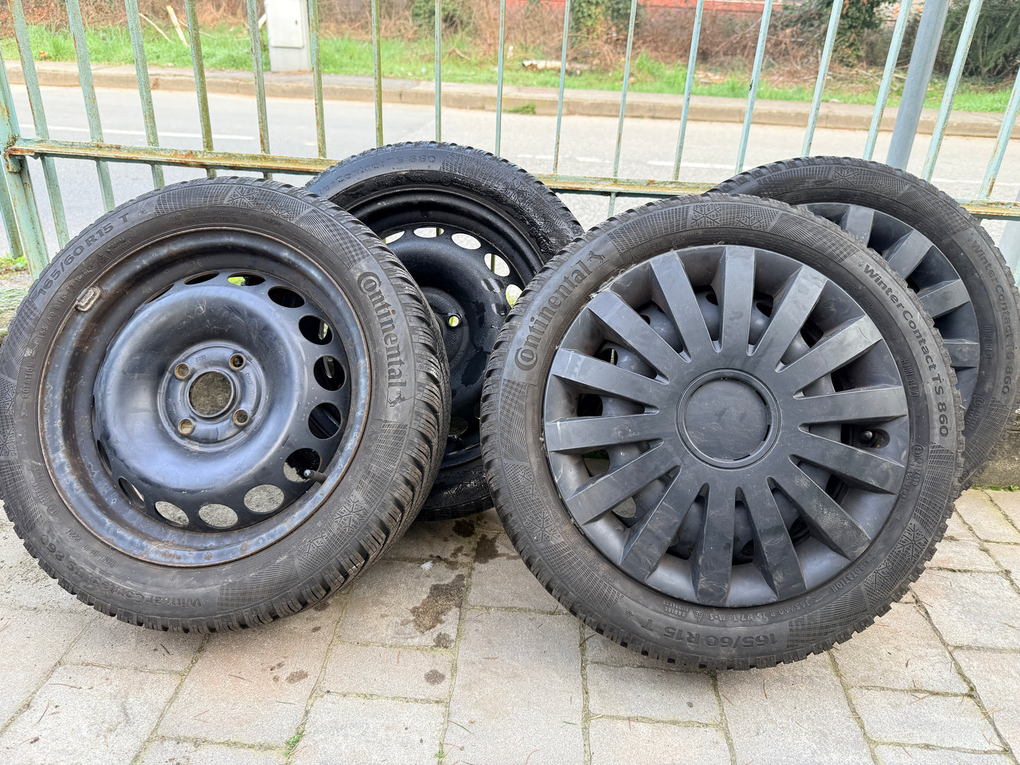 Cerchi + gomme 15” - Toyota Aygo - Originali - Usato