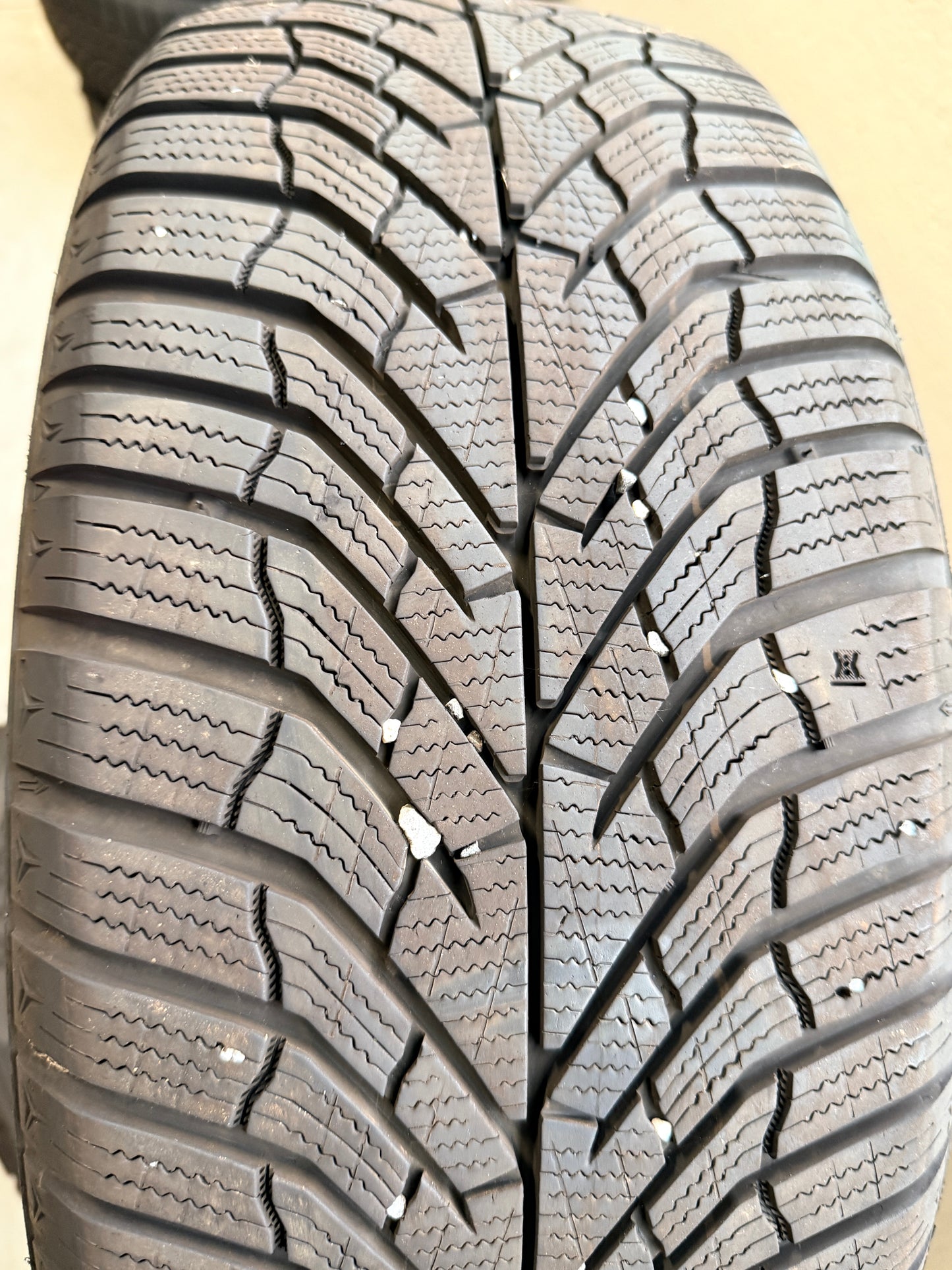 225/55/17 - Invernali - Kumho - DOT 2023 - Usato