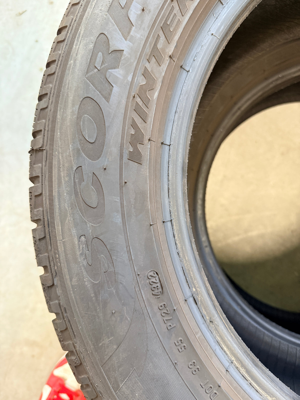 235/60/17 - Invernali - Pirelli - DOT 2022 - Usato
