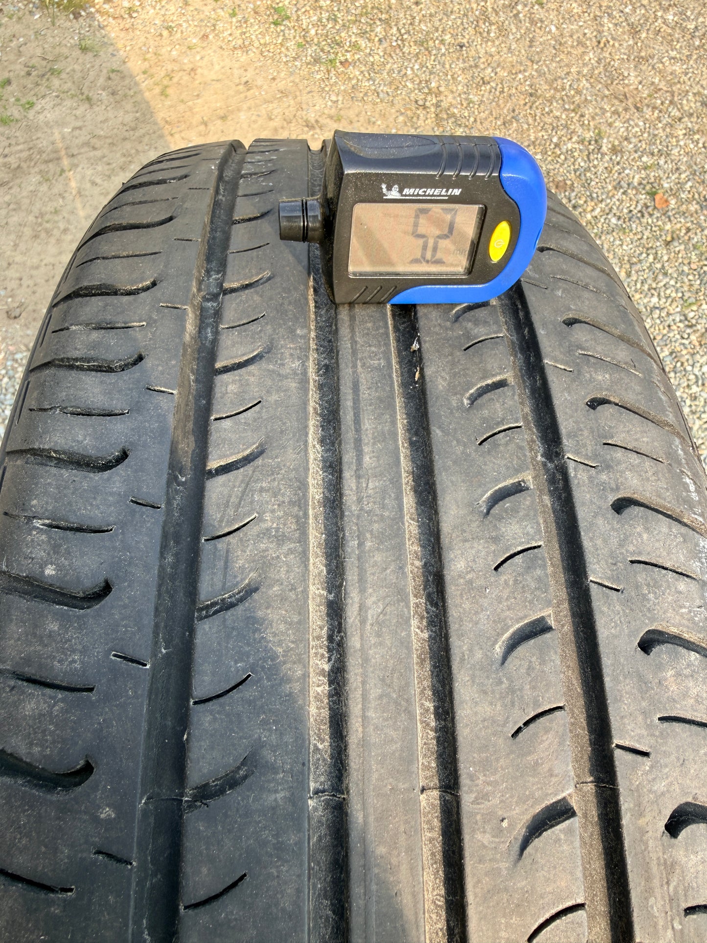 225/55/18- Estive- Hankook - DOT 2021 - Usato