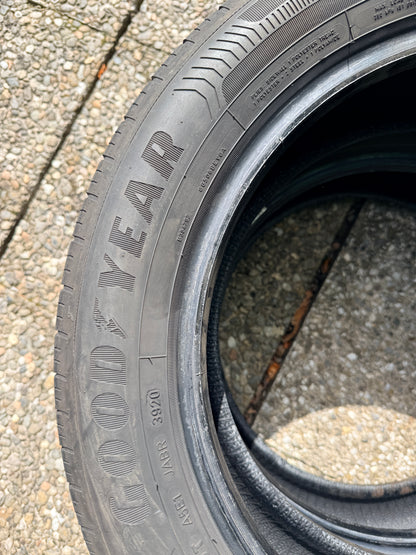 205/55/17 - Estive - Goodyear - DOT 2020 - Usato