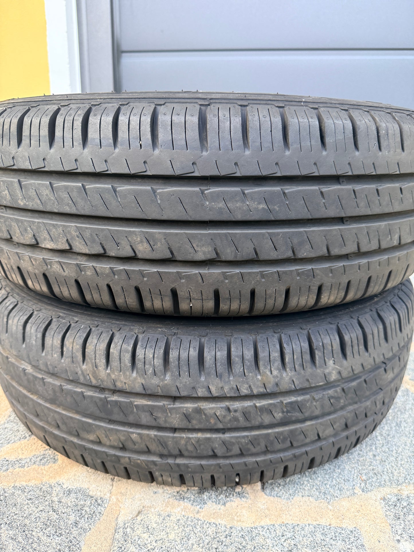 215/70/15C - Estive - Hankook - DOT 2024 - Usato