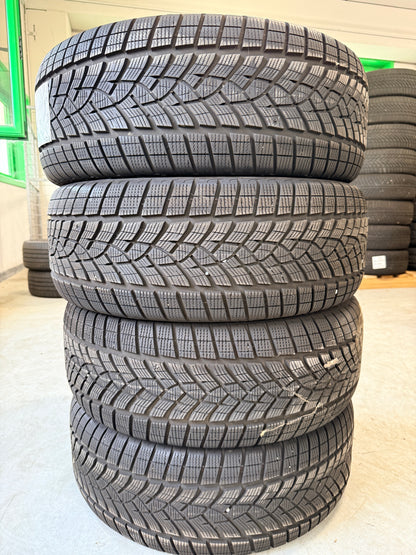 245/50/19 - Invernali - Goodyear - DOT 2023 - Usato