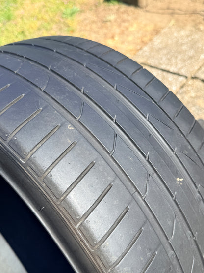 245/35/19 - Hankook - estive - DOT 2022 - Usato