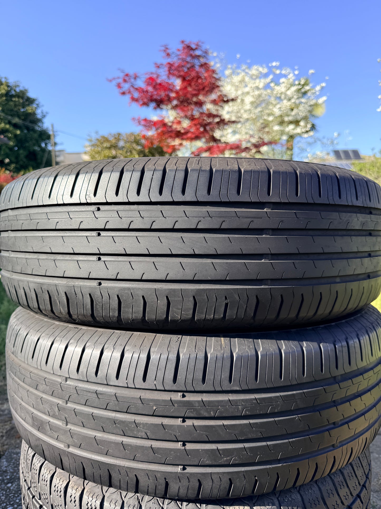 215/65/17 - Estive - Continental - DOT 2021 - Usato
