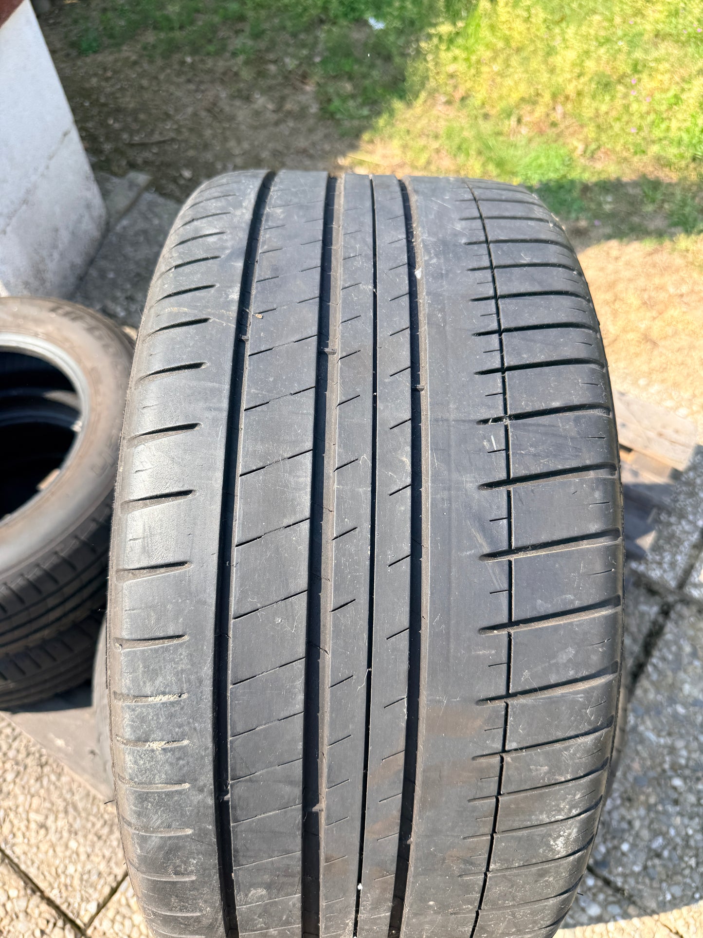 275/30/20-Estive - Michelin - DOT 2019- Usato