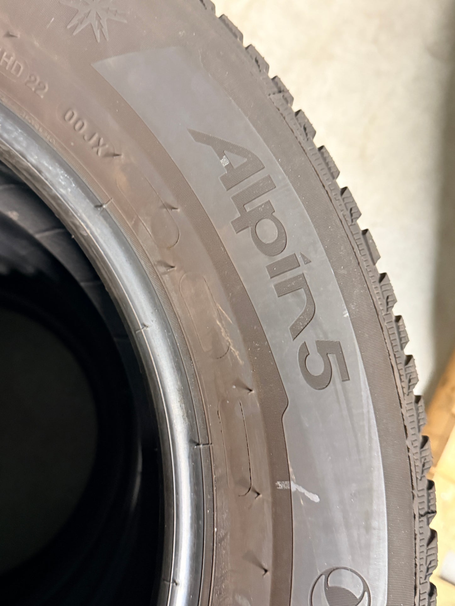 215/65/17 - Invernali - Michelin - DOT 2023 - Usato