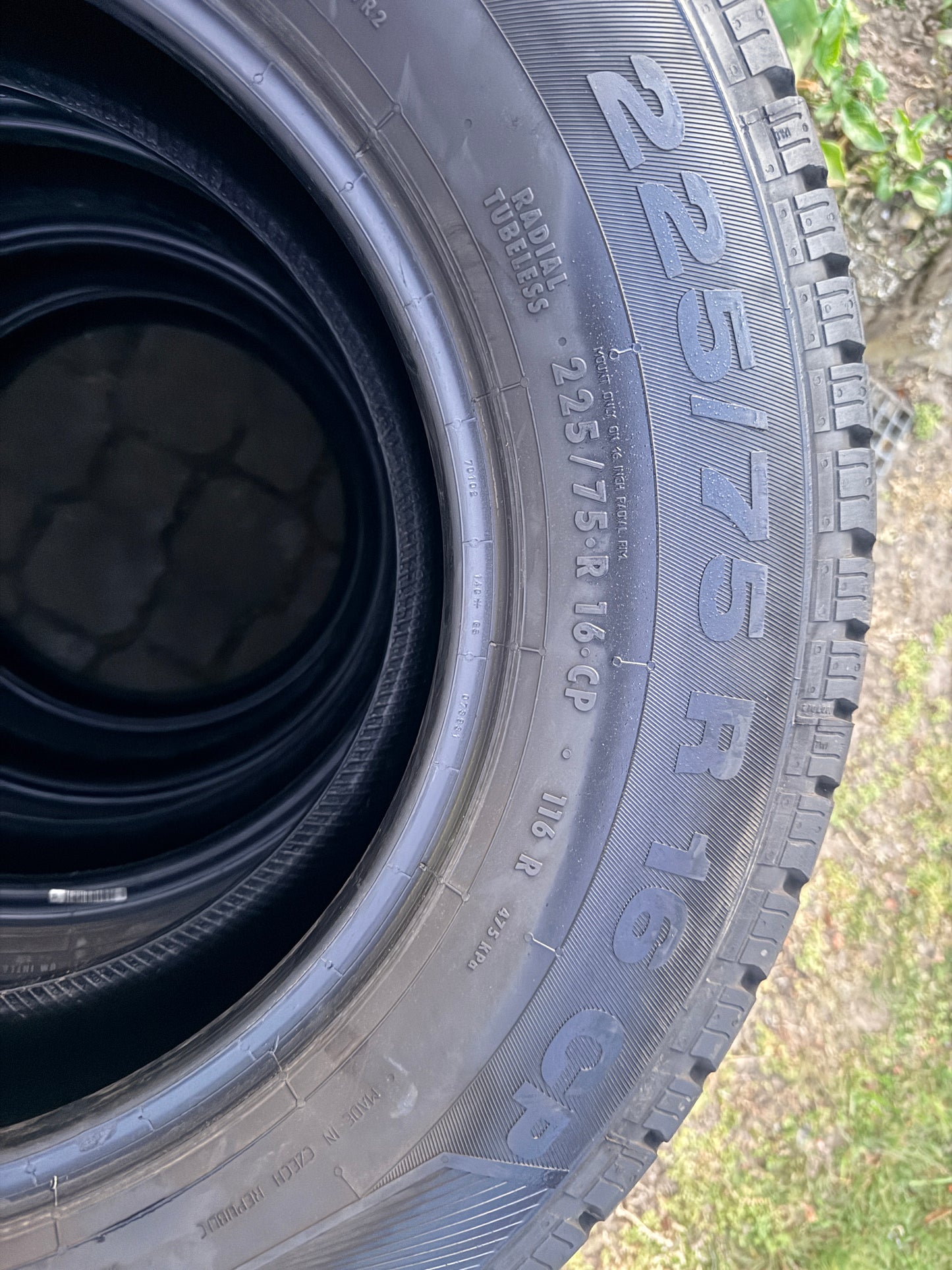 225/75/16C - estive - Continental - DOT 2020 - Usato