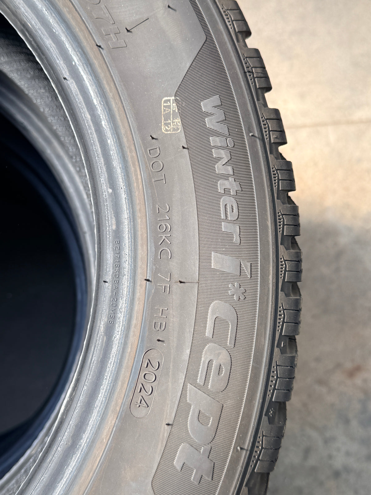 225/55/17 - Invernali - Hankook - DOT 2024|2020 - Usato