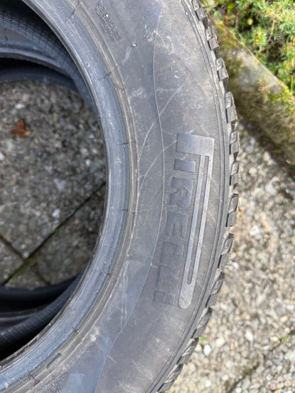 185/65/15 - Invernali - Pirelli - DOT 2021 - Usato