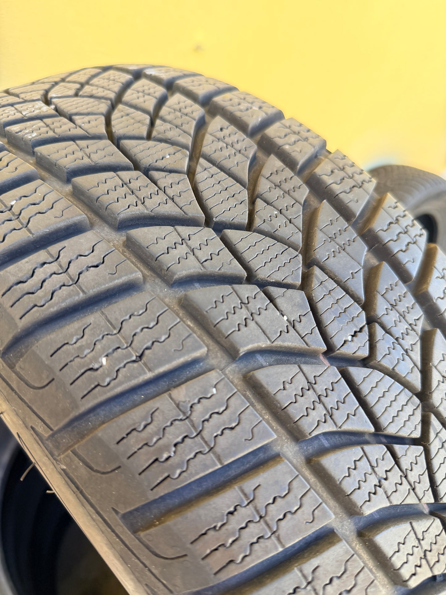 205/55/16-Invernali-Goodyear-DOT 2020-Usato