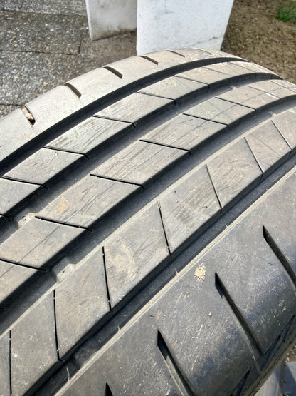 225/55/18- Estive- Bridgestone - DOT 2020 - Usato