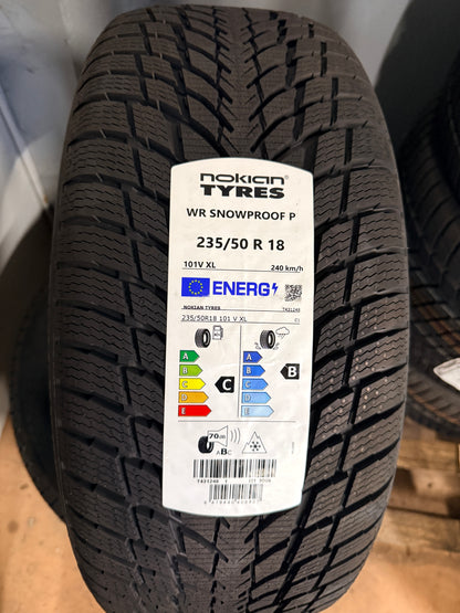 235/50/18 - Invernali - Nokian - DOT 2024 - Nuovo