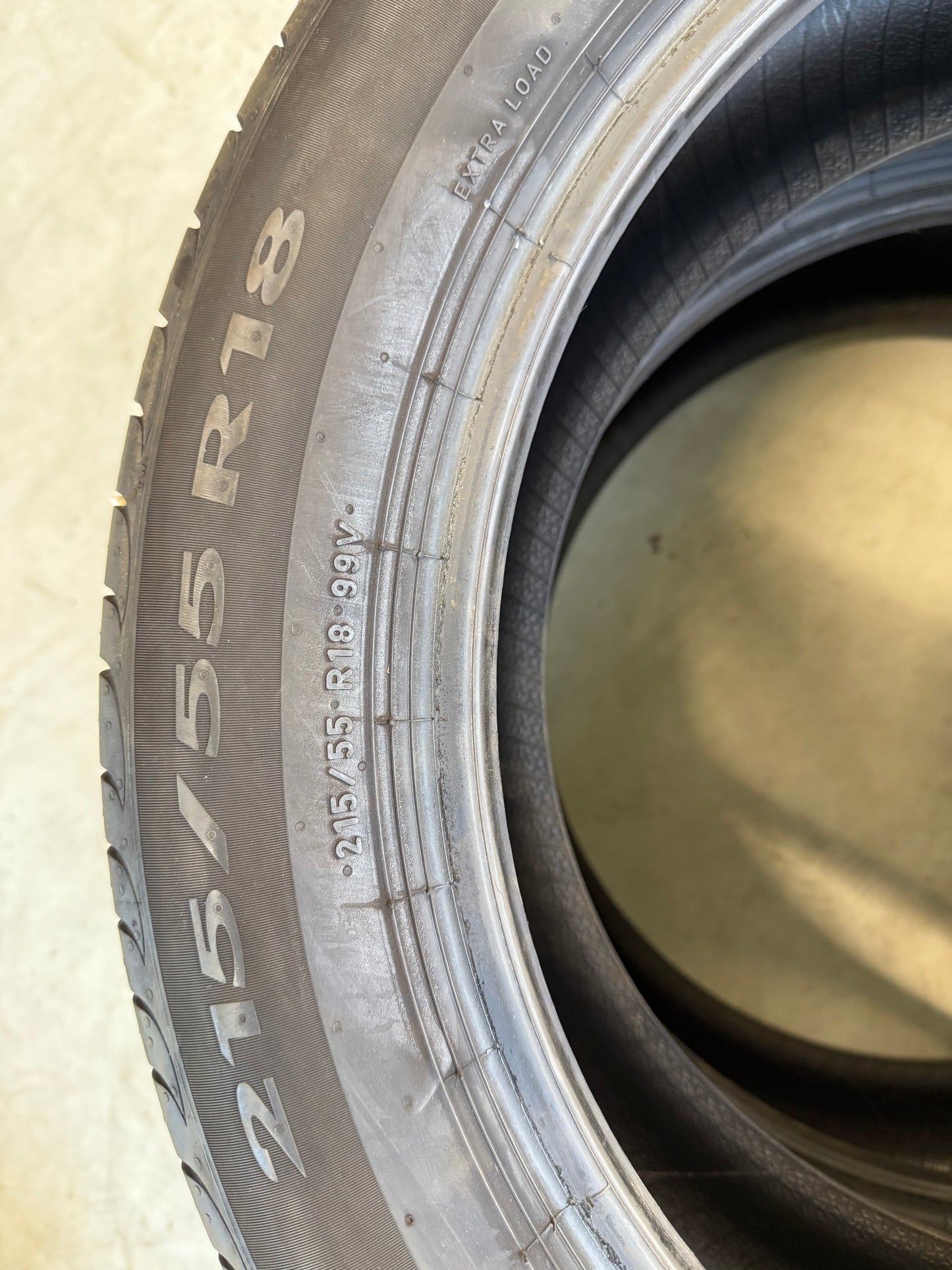 215/55/18 - Estive - Pirelli - DOT 2022 - Usato