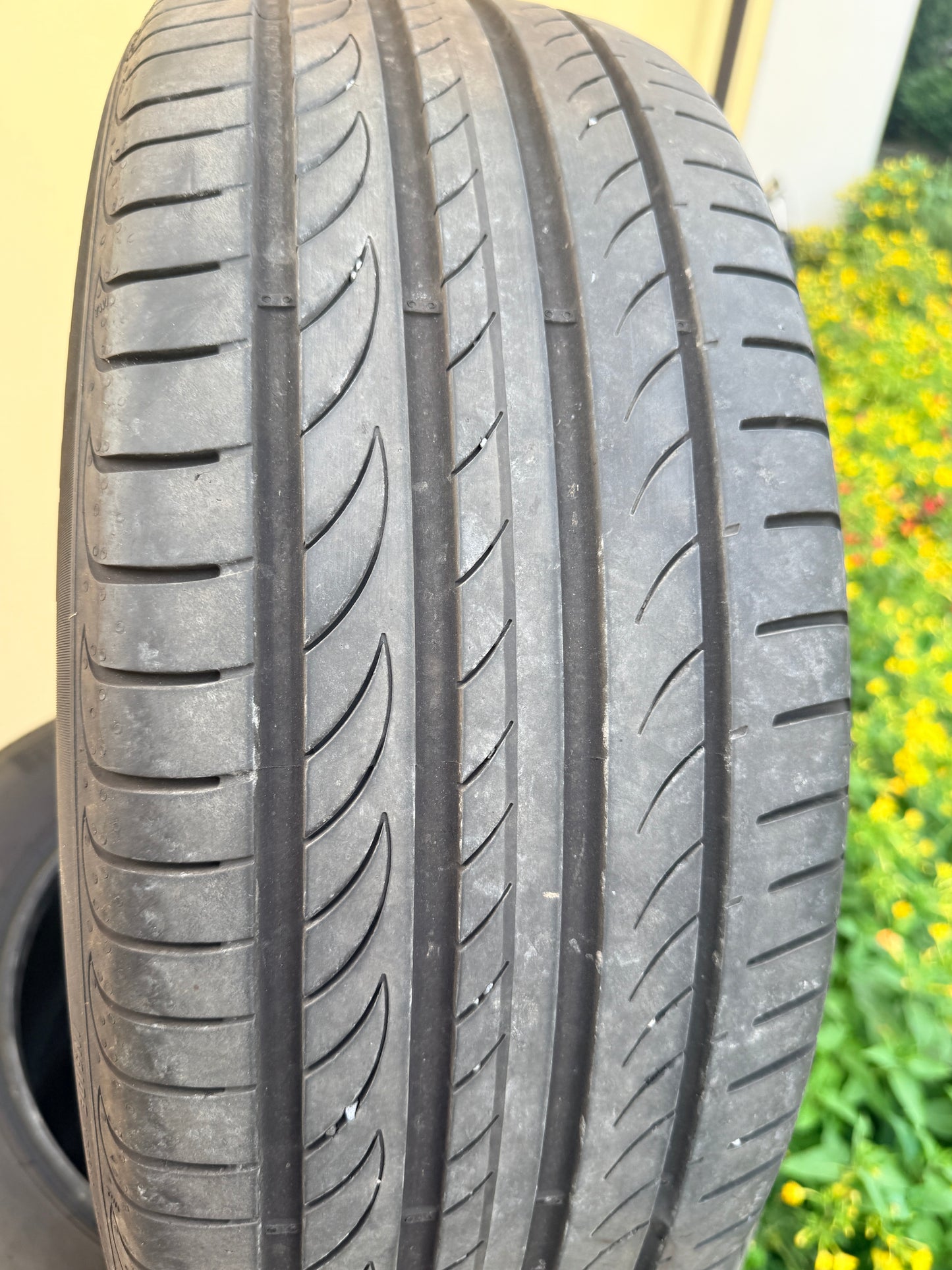 225/55/17 - estive - Pirelli - DOT 2023 - Usato