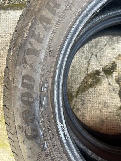 225/55/18 - Estive - Goodyear - DOT 2022 - Usato