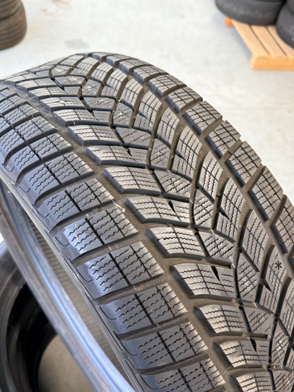 245/50/19 - Invernali - Goodyear - DOT 2023 - Usato