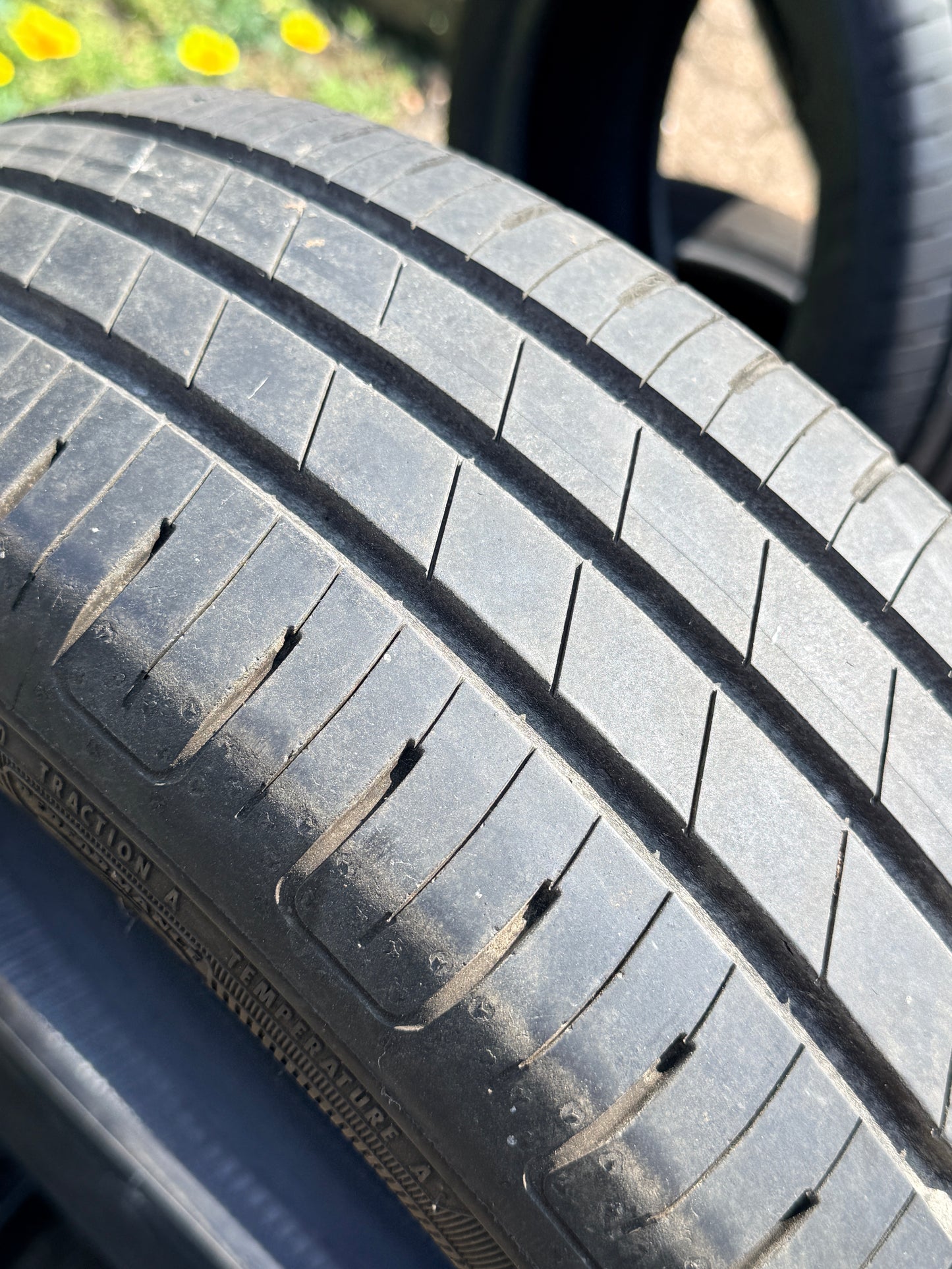 175/65/14 - Estive - Goodyear - DOT 2020 - Usato