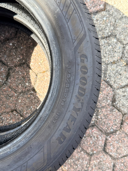 175/65/14 - Estive - Goodyear - DOT 2025 - Usato