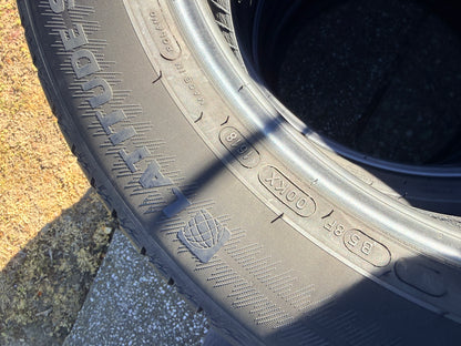 235/55/19 - Estive - Michelin - DOT 2018 - Usato