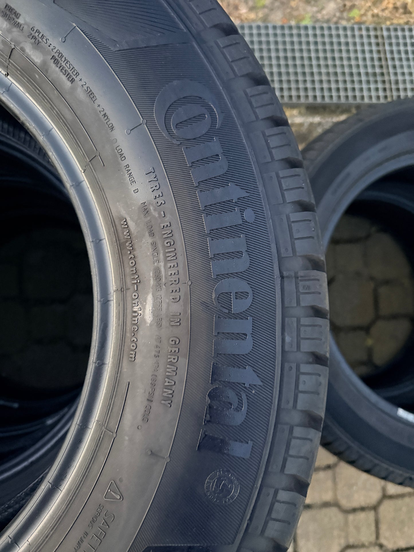 225/75/16C - estive - Continental - DOT 2020 - Usato