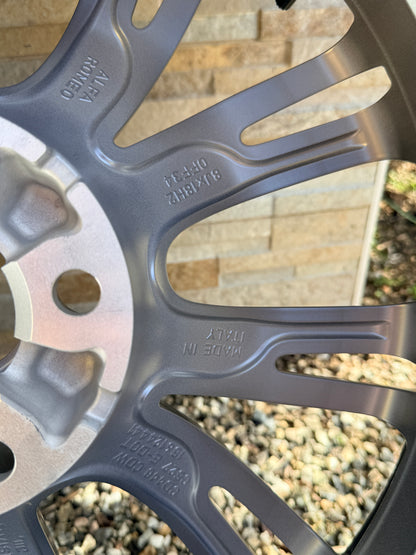 Cerchi + gomme invernali 18” - Alfa Romeo Stelvio - Originali - Nuovo