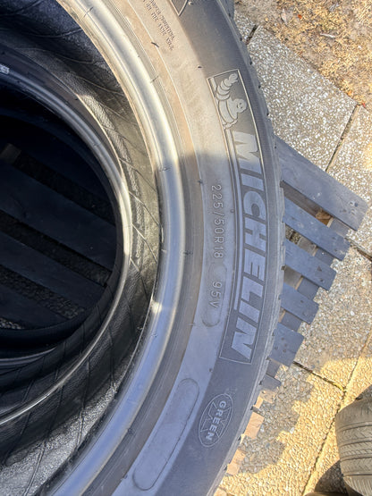 225/50/18 - Estive - Michelin - DOT 2017 - Usato