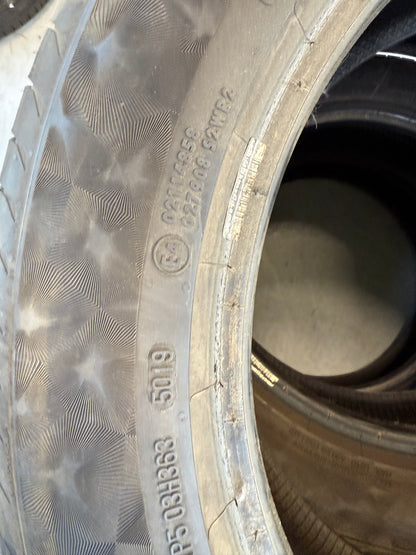 215/55/18 - Estive - Continental - DOT 2019 - Usato