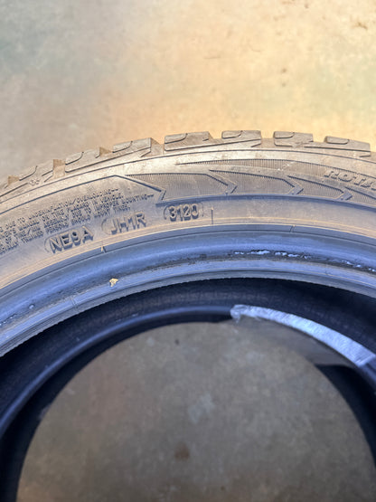 235/45/20 - Invernali - Goodyear - DOT 2020 - Usato