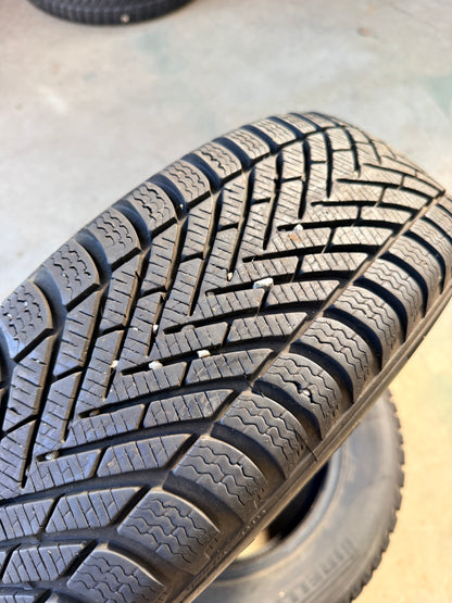 195/65/15-Invernali-Pirelli-DOT 2022-Usato