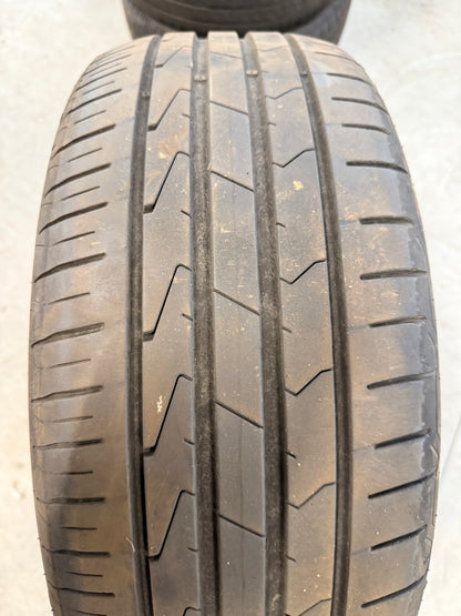 215/55/17 - Estive - Hankook - DOT 2021 - Usato